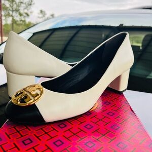 Tory Burch Two-Tone Leather Block Heel Pump in White and Black with Gold Logo